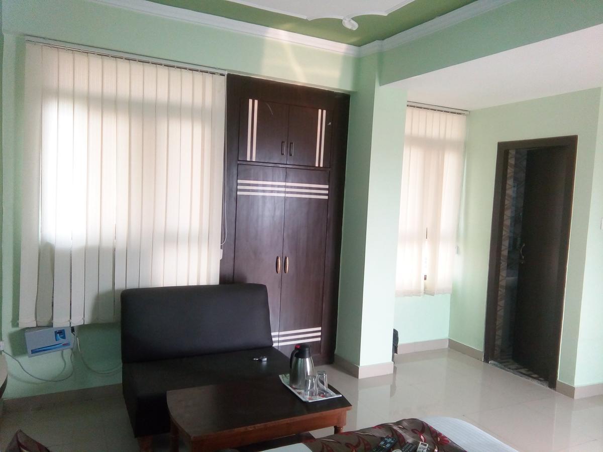 Hotel Mani International Patna  Kültér fotó