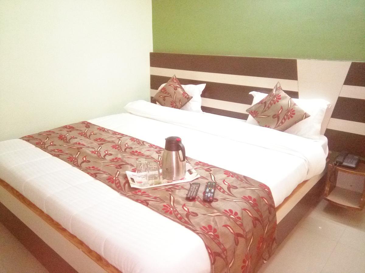 Hotel Mani International Patna  Kültér fotó